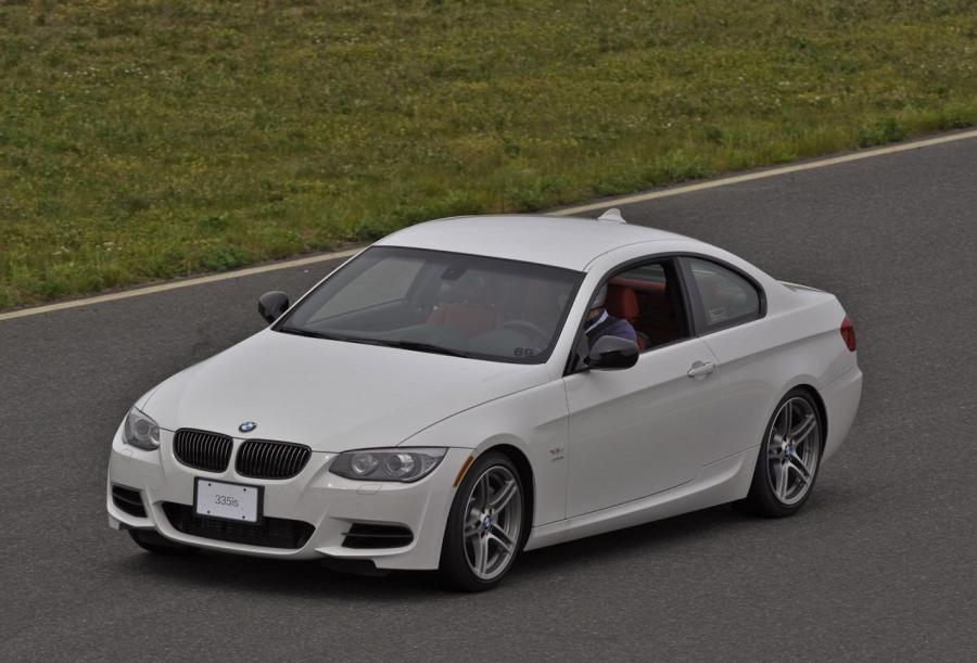  BMW 335is 2011 года  (фото 24 из 34)